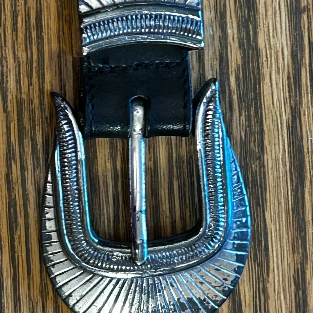 Onyx Women’s Vintage Midnight Black Leather Belt with Silver Details - Picture 2 of 11